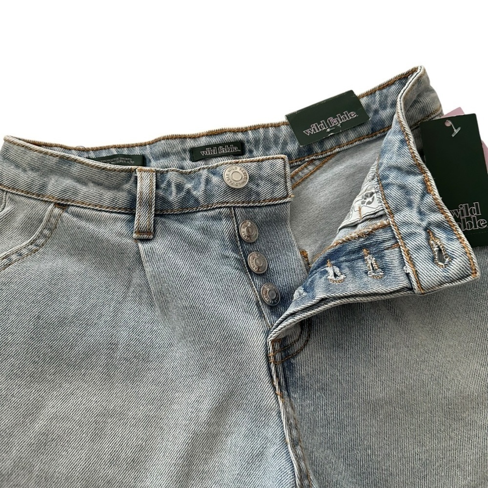 A-line Light Wash Denim Jean Shorts 0 - Picture 3 of 6